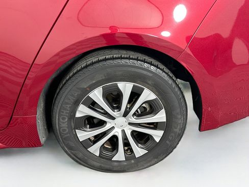 Used 2022 Toyota Corolla LE image 11