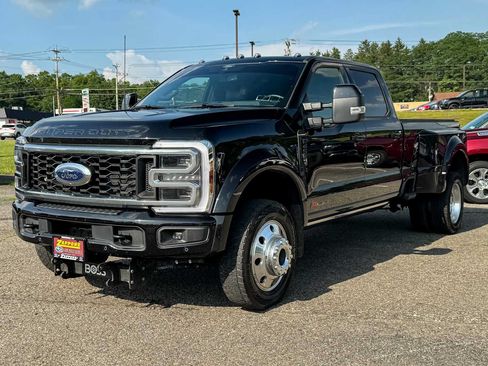 Used 2026 Ford F450 Platinum w/ FX4 Off-Road Package AWD/4WD image 6