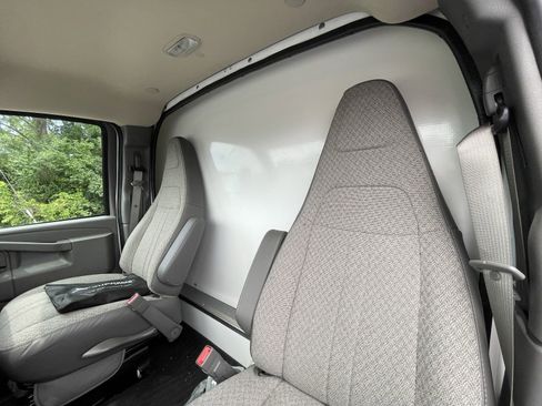 New 2023 GMC Savana 3500 w/ Power Convenience Package image 36