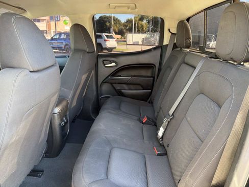 Used 2022 Chevrolet Colorado LT w/ LT Convenience Package image 22