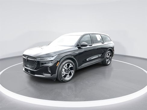 Used 2025 Lincoln Nautilus Premier w/ Jet Appearance Package image 4