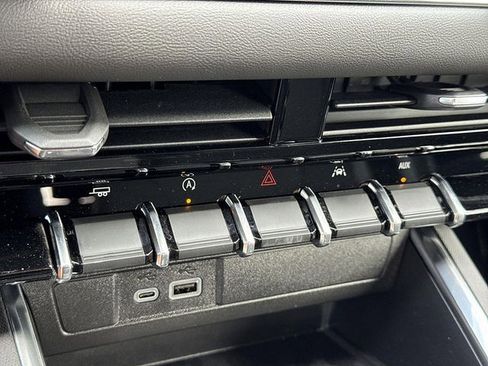 New 2026 GMC Canyon Elevation RWD image 16