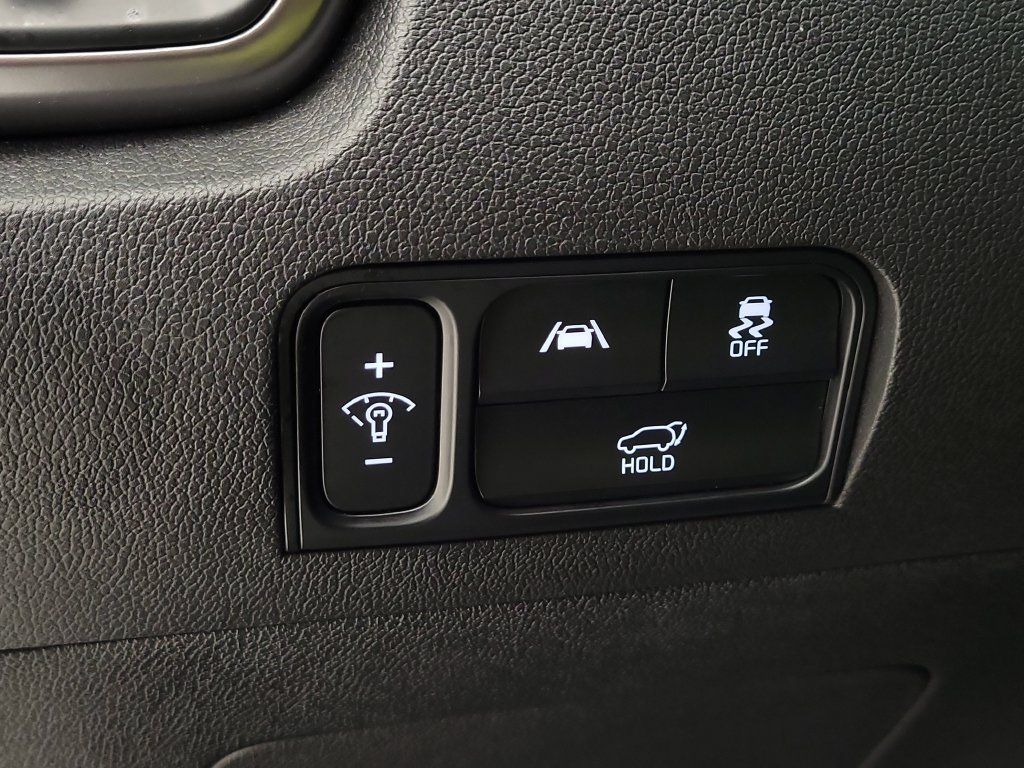 Used 2022 Kia Sorento EX w/ Panoramic Sunroof Package FWD image 11