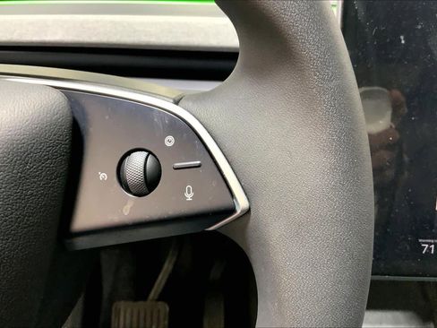 Used 2026 Tesla Model Y AWD image 35