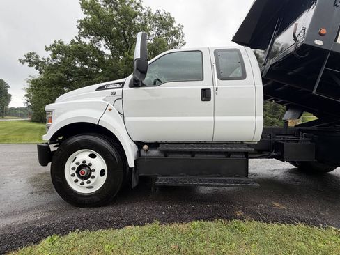 Used 2017 Ford F650 2WD SuperCab Super Duty image 13