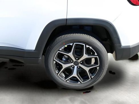 New 2026 Jeep Compass Limited image 9