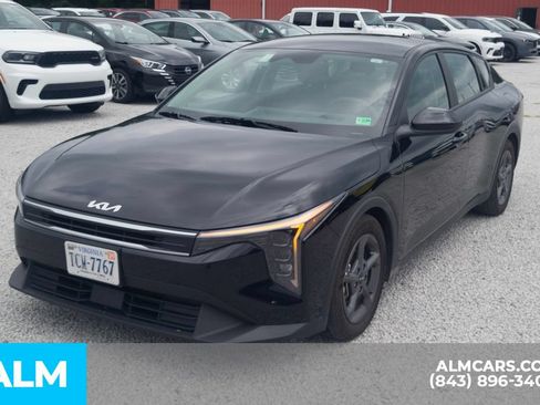 Used 2025 Kia K4 FWD image 23