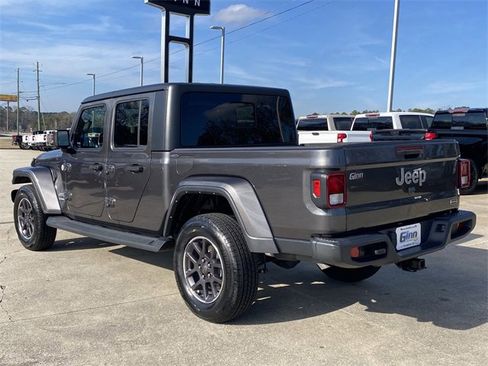 Used 2021 Jeep Gladiator Overland w/ Popular Equipment Package image 3