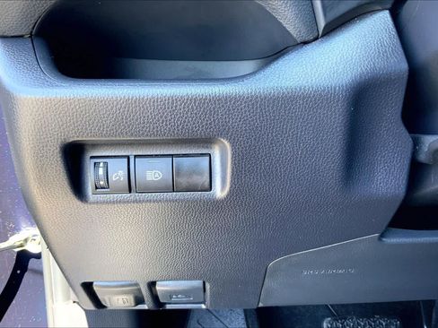 Used 2025 Toyota RAV4 XLE FWD image 62