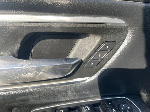 Used 2023 RAM 1500 Laramie AWD/4WD image 16