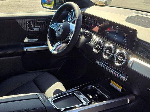New 2026 Mercedes-Benz GLB 250 4MATIC image 27