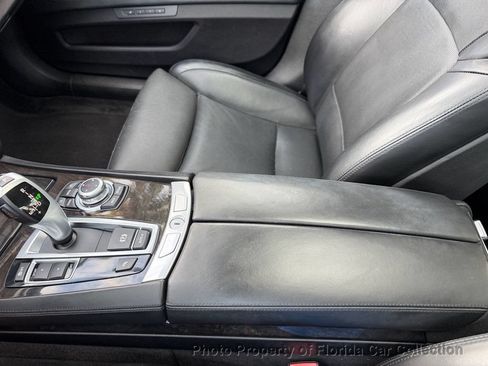 Used 2011 BMW 750i RWD image 55