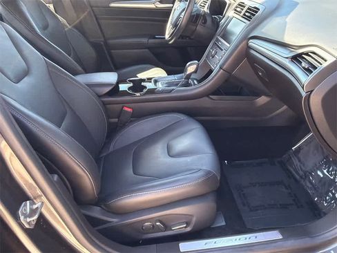 Used 2016 Ford Fusion Titanium image 12
