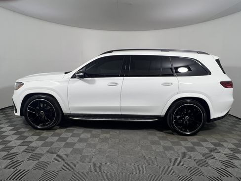 Used 2026 Mercedes-Benz GLS 580 4MATIC image 2