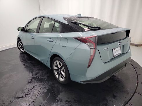 Used 2016 Toyota Prius Two image 6