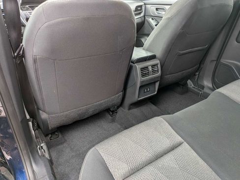 Used 2025 Nissan Rogue SV image 16