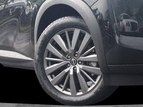 Certified 2025 Nissan Pathfinder SL w/ SL Premium Package FWD image 3