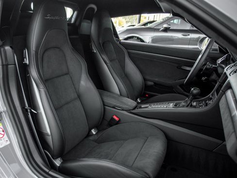 Used 2025 Porsche 718 Boxster Spyder RS image 38