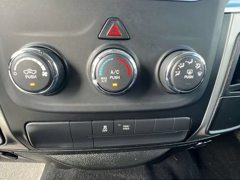 Used 2019 RAM 1500 Classic SLT AWD/4WD image 22