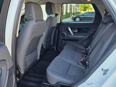 Used 2020 Land Rover Discovery Sport image 18