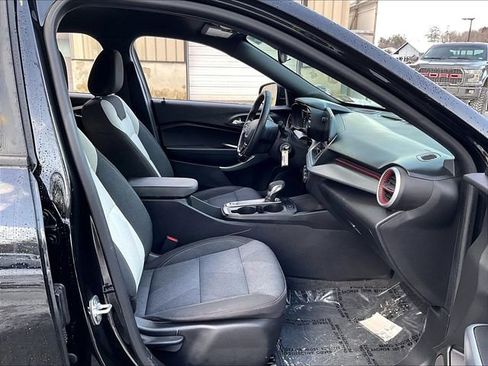 Used 2024 Chevrolet Trax RS image 14