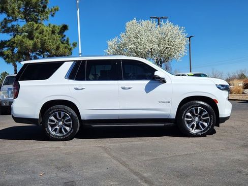 Used 2022 Chevrolet Tahoe LT w/ LT Signature Plus Package image 2