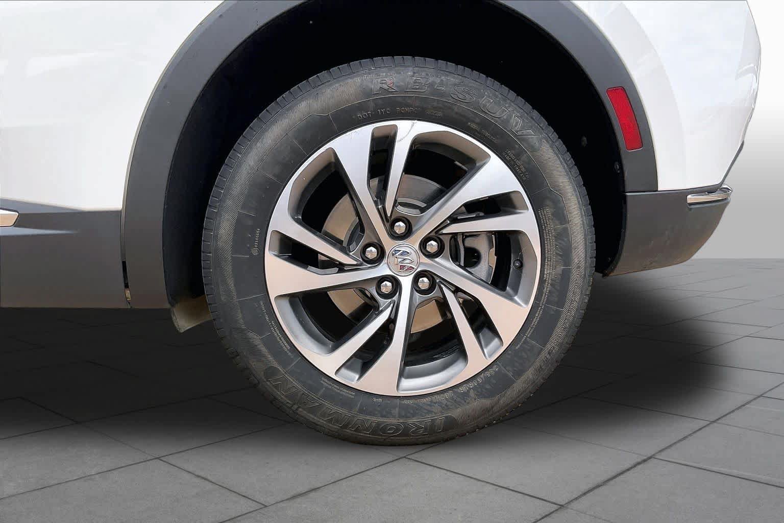 Certified 2023 Buick Envision Essence FWD image 12