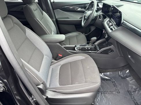 Used 2024 Chevrolet TrailBlazer LT FWD image 13