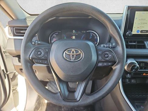 Used 2025 Toyota RAV4 XLE AWD/4WD image 13