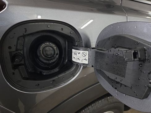 Used 2024 Nissan Rogue SV w/ SV Premium Package image 22