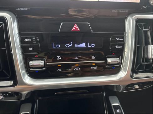 Used 2022 Kia Sorento SX Prestige w/ Rust Color Package AWD/4WD image 36