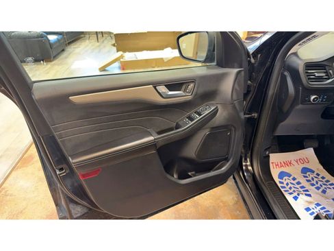 Used 2022 Ford Escape SEL image 10