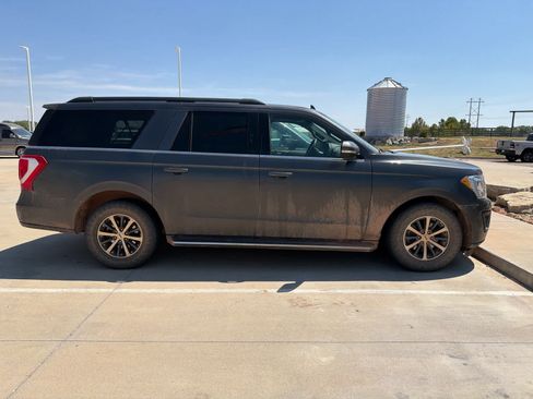 Used 2019 Ford Expedition Max XLT w/ Equipment Group 202A AWD/4WD image 7
