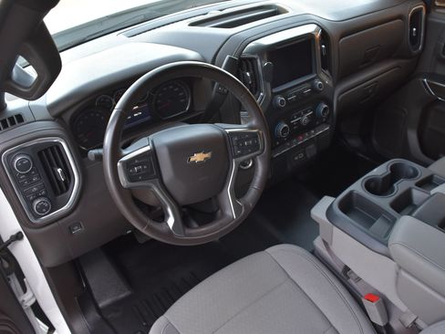 Used 2022 Chevrolet Silverado 1500 LT w/ LPO, Dark Essentials Package AWD/4WD image 17