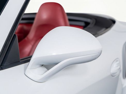 Used 2016 Porsche 911 Turbo S image 34