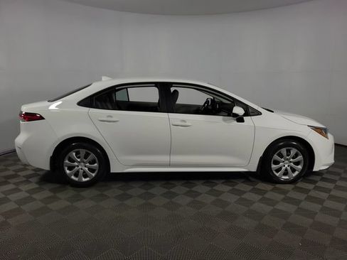 Used 2026 Toyota Corolla LE FWD image 10