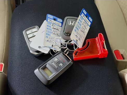 Used 2015 Honda CR-V EX image 32