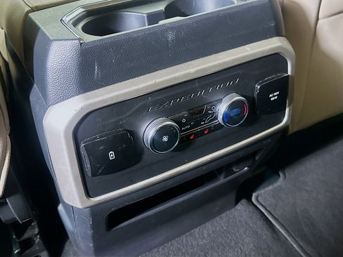 Used 2024 Ford Expedition Max Limited image 26