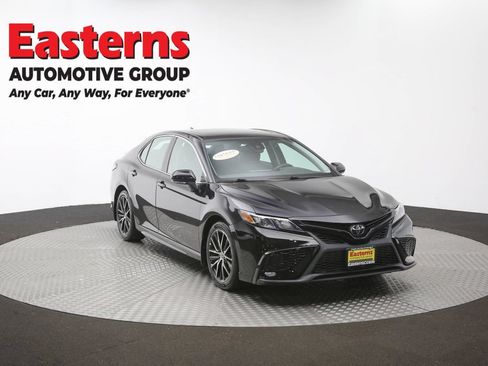 Used 2024 Toyota Camry SE w/ Cold Weather Package FWD image 52