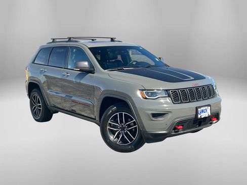 Used 2020 Jeep Grand Cherokee Trailhawk w/ Trailhawk Luxury Group AWD/4WD image 5