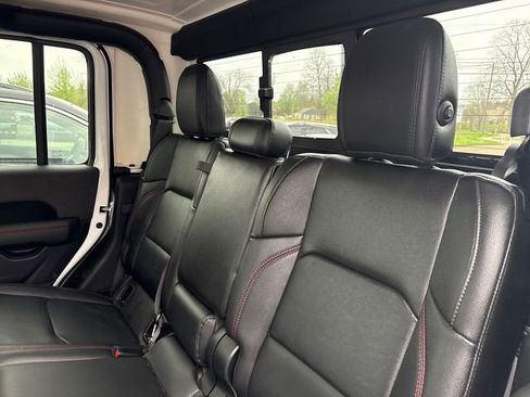 Used 2023 Jeep Gladiator Rubicon w/ LED Lighting Group image 10