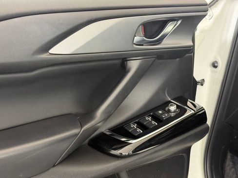 Used 2022 MAZDA CX-9 Touring image 14