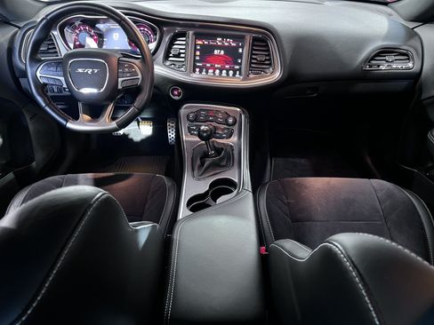 Used 2016 Dodge Challenger SRT Hellcat RWD image 13
