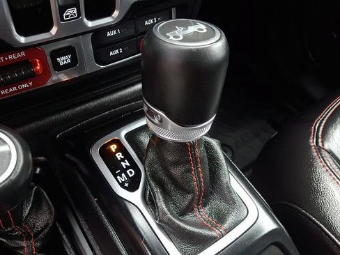 Used 2018 Jeep Wrangler Unlimited Rubicon AWD/4WD image 16