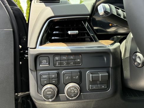 New 2026 Chevrolet Tahoe High Country AWD/4WD image 29