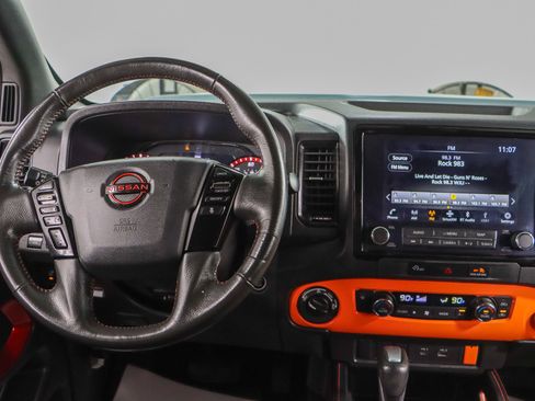 Used 2023 Nissan Frontier PRO-4X w/ Technology Package AWD/4WD image 18