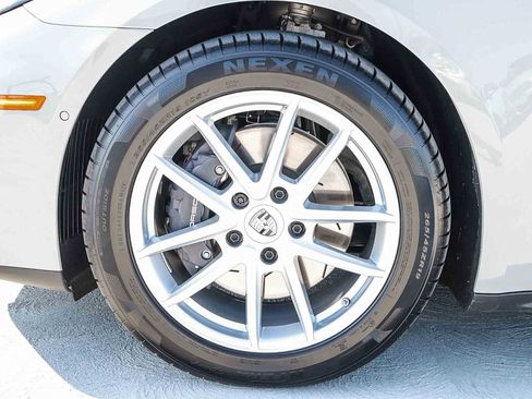 Used 2025 Porsche Panamera 4 image 12