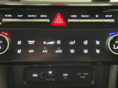 Used 2025 Hyundai Tucson Limited AWD/4WD image 18