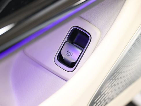 Used 2022 Mercedes-Benz SL 55 AMG 4MATIC image 14