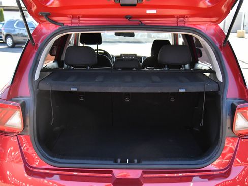 Used 2022 Hyundai Venue SE w/ Cargo Package FWD image 34